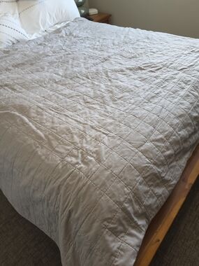 Target Quilted Bedspread in Light Beige